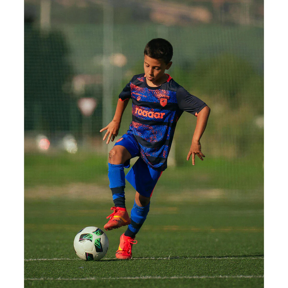 POLERA DE FÚTBOL NIÑO VIRALTO KIDS  MC ROARR RINOCERONTE RAYAS - Image 24