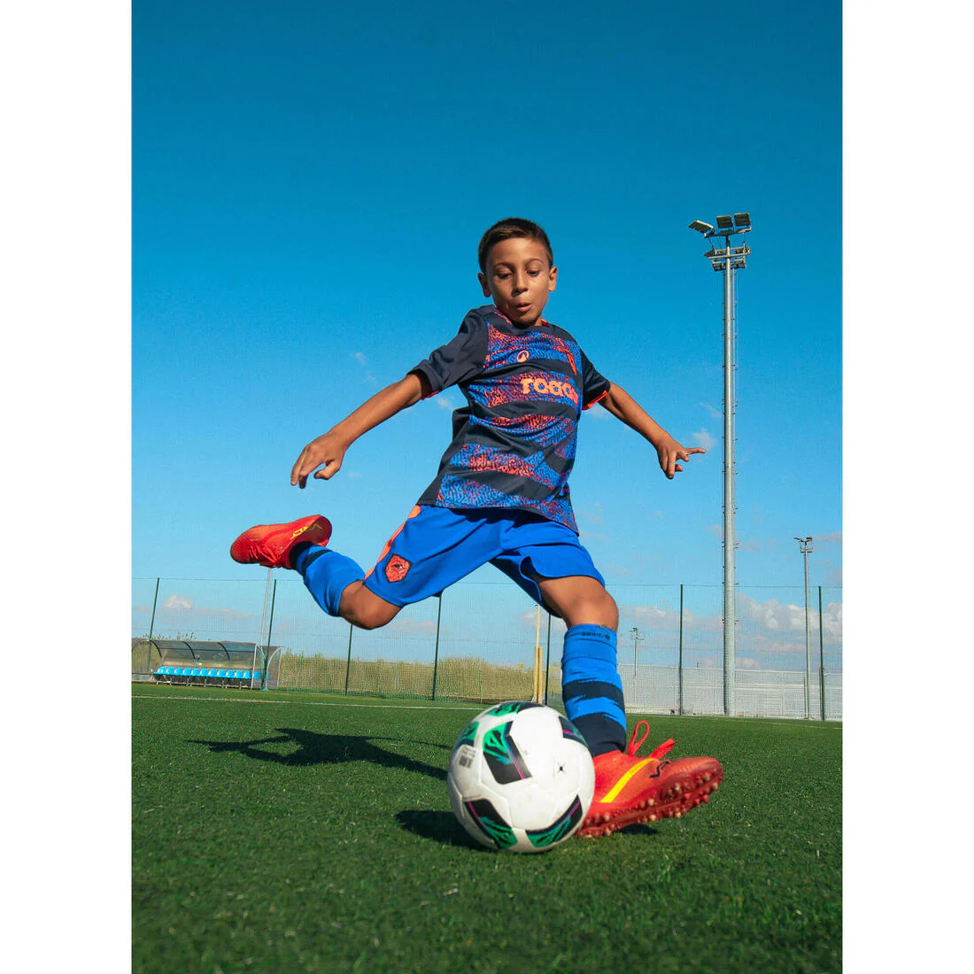 POLERA DE FÚTBOL NIÑO VIRALTO KIDS  MC ROARR RINOCERONTE RAYAS - Image 25