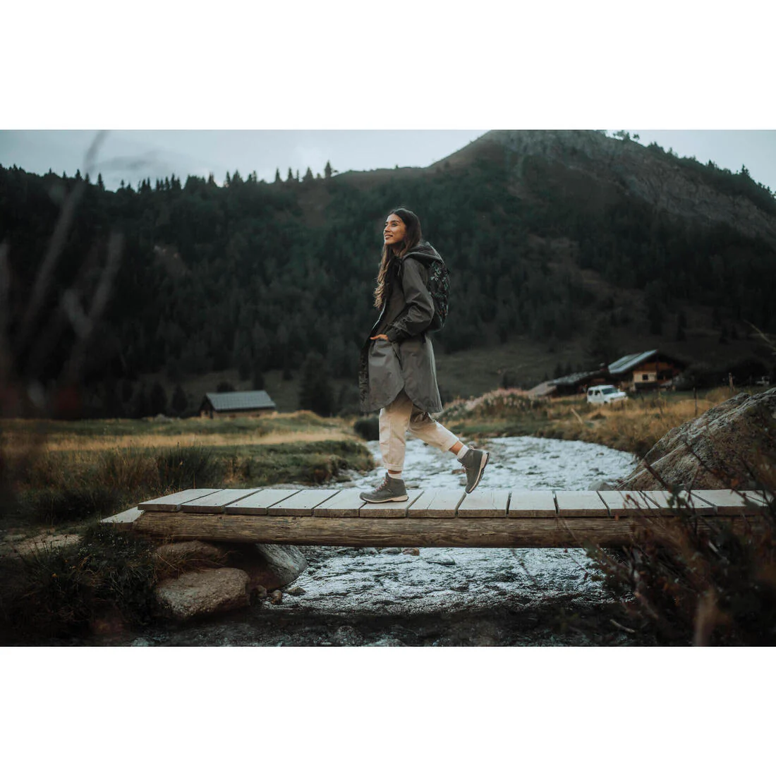CHAQUETA IMPERMEABLE DE SENDERISMO MUJER - Image 33