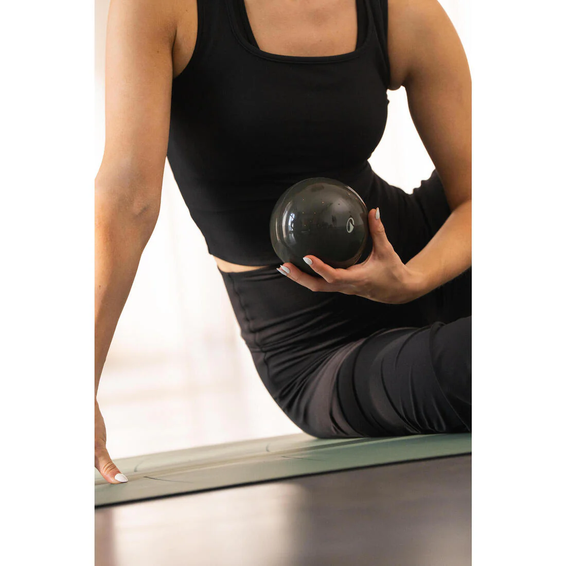 PELOTA CON PESO PILATES 900 G - Image 6