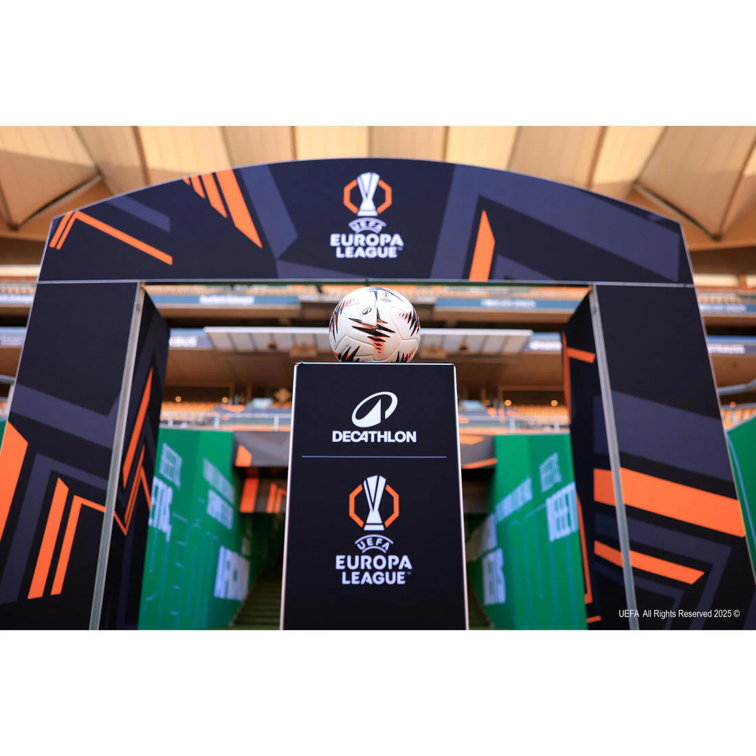 PELOTA DE FÚTBOL OFICIAL DE LA UEFA EUROPA LEAGUE 25/26Se vende con caja. - Image 8