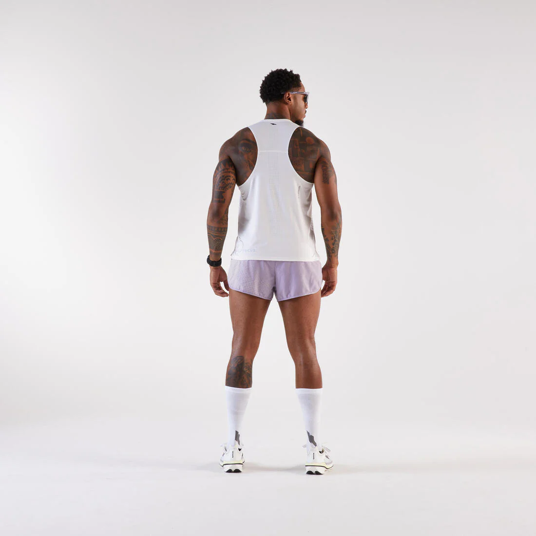 POLERA SIN MANGAS DE RUNNING 900 LIGHT - Image 16
