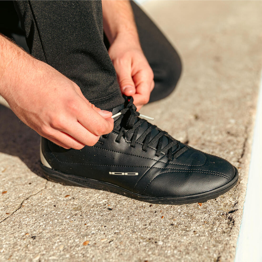 Botines De Fútbol Adultos 100 TURF TG Negros - Image 10
